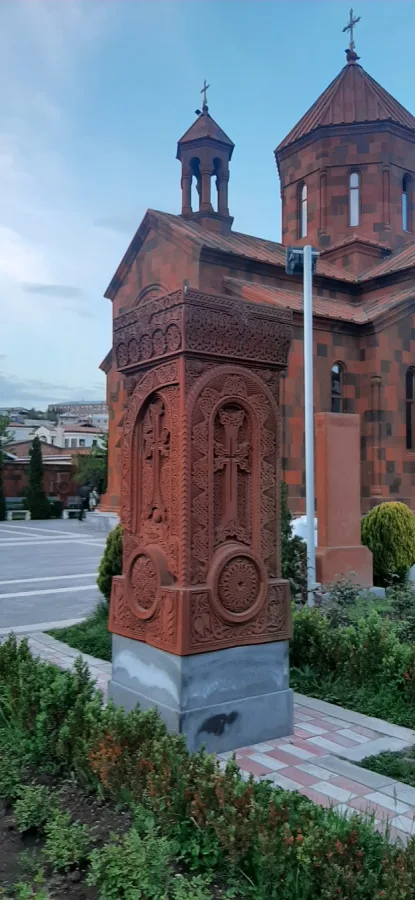 По Еревану — на автомобиле