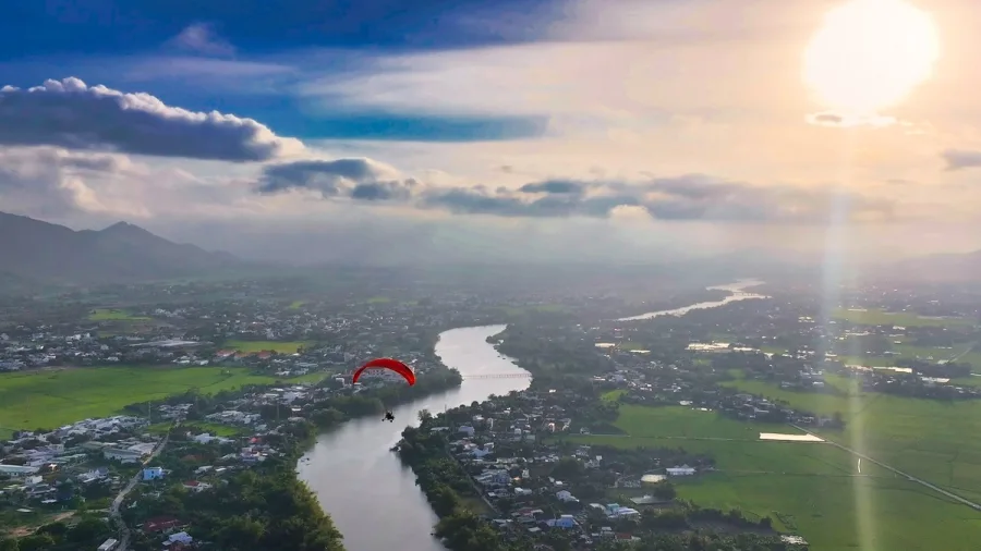 Полёт на парамоторе над Нячангом — с инструктором и GoPro-съёмкой