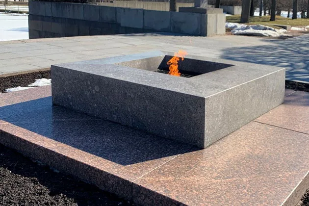 Места памяти блокадного Ленинграда + Пискарёвское кладбище