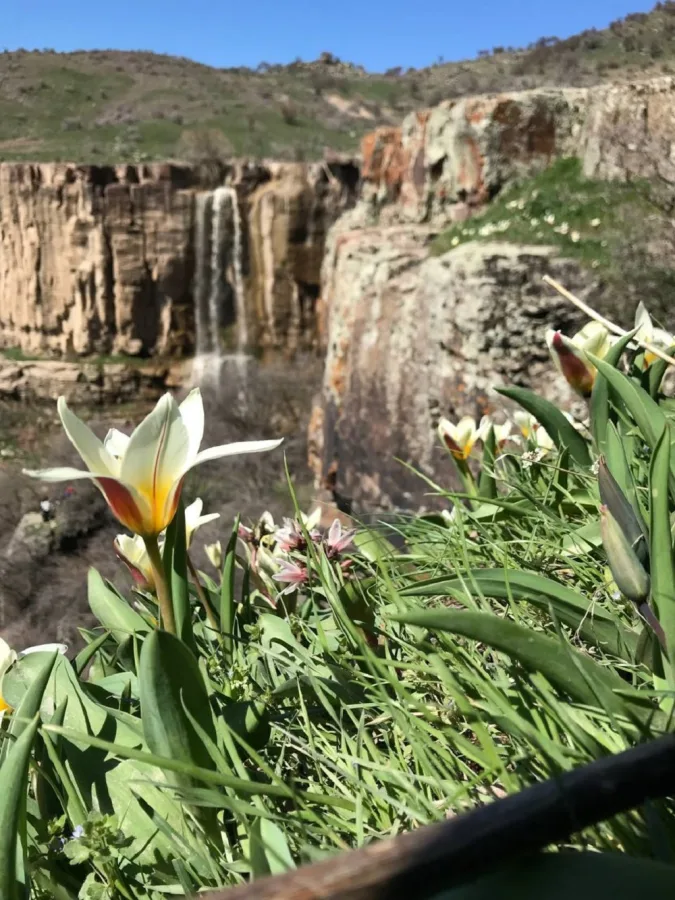 Водопады Таваксая и Большой каньон