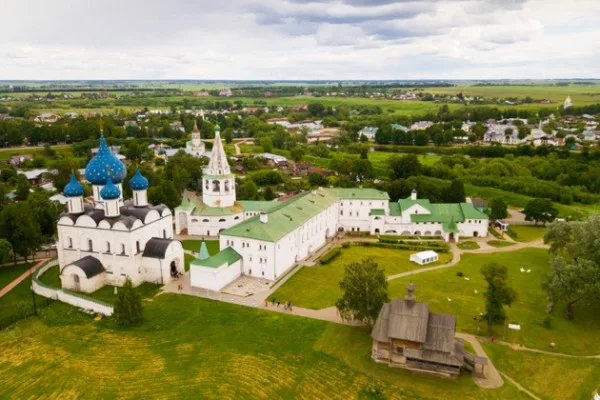 Индивидуальная обзорная пешеходная экскурсия по Суздалю