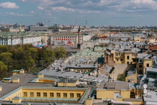Пешком по центру Петербурга с профессиональным краеведом
