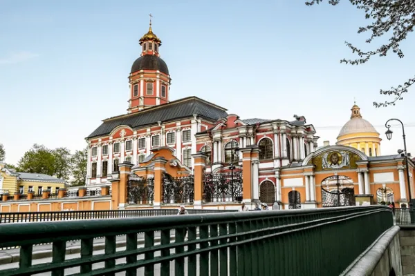 Экскурсия с посещением часовни Ксении и Александро-Невской Лавры
