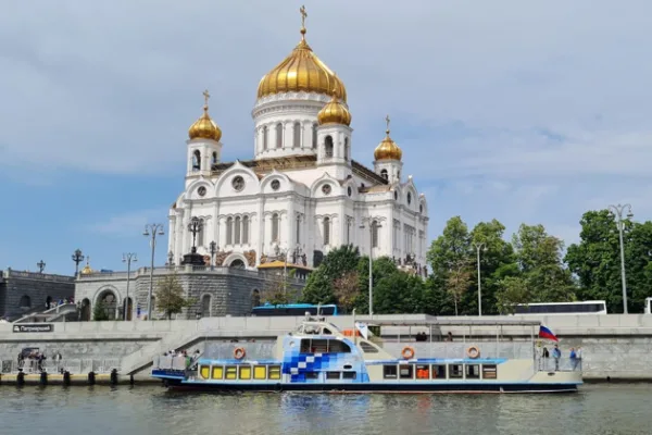 Центральный маршрут с аудиогидом: весь центр и Кремль от трех причалов
