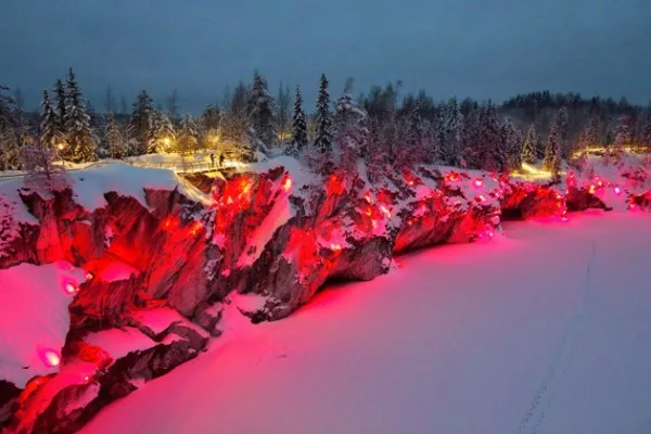 Новый Год в эко-Карелии за 3 дня: Дед Мороз Джухани, мраморный каньон Рускеала, долина водопадов и природный зоопарк!