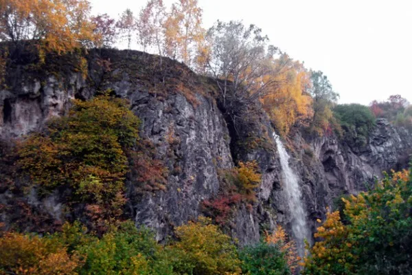 Медовые водопады и гора Кольцо