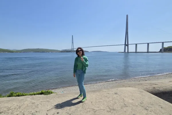 По уникальным бухтам, мысам и пляжам острова Русский