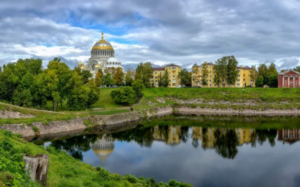 Из Санкт-Петербурга в Кронштадт в мини-группе