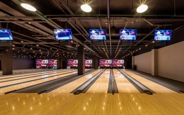 Шары, дорожки, кегли: боулинг изнутри