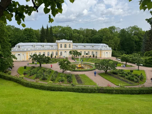 Из Санкт-Петербурга в Нижний парк Петергофа (на метеоре)