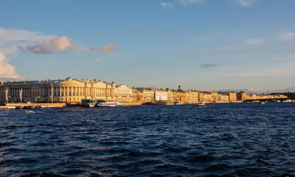 Роскошь на воде: дневная прогулка на двухпалубном теплоходе