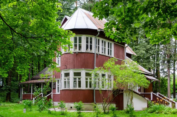 Маленькие истории писательского посёлка: из Москвы в Переделкино