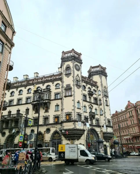 Дворы и дворцы Петроградки: прогулка во времени