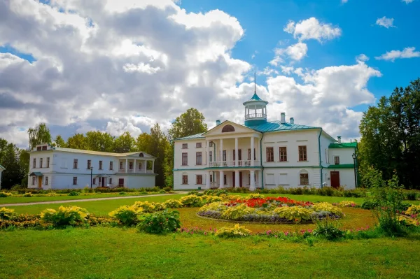 Ярославль литературный: в гости к Николаю Некрасову в Карабиху