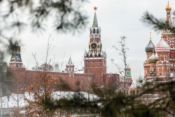 Что расскажут кремлёвские стены? Прогулка по Красной площади и Александровскому саду