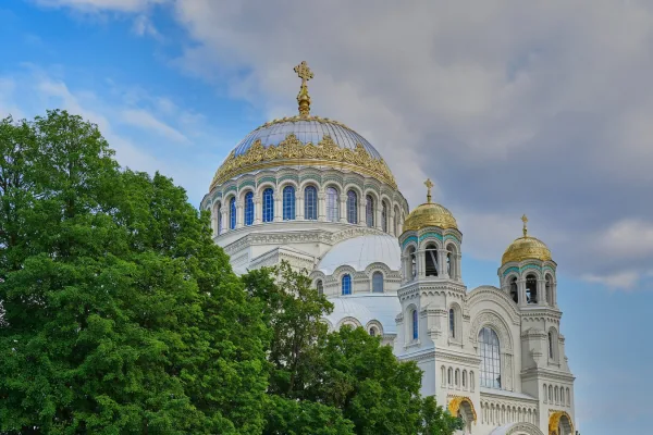 Понять величие Кронштадта