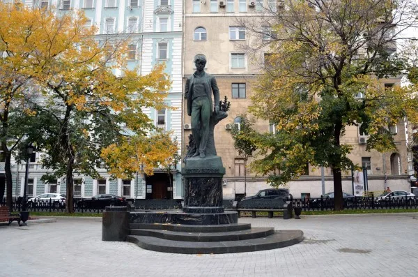 Литературная прогулка по центру Москвы с мини-фуршетом