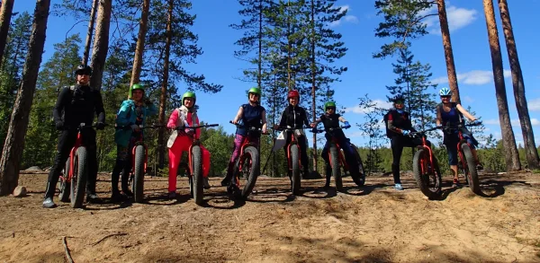 На «железном коне» по Карелии: велопрогулки по природным достопримечательностям
