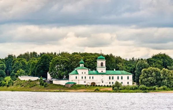 Окольный город Пскова — древний и губернский