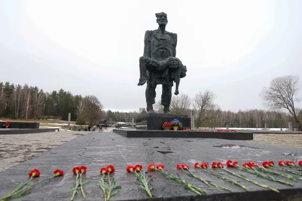 Трансфер из Минска в мемориальный комплекс «Хатынь» и обратно