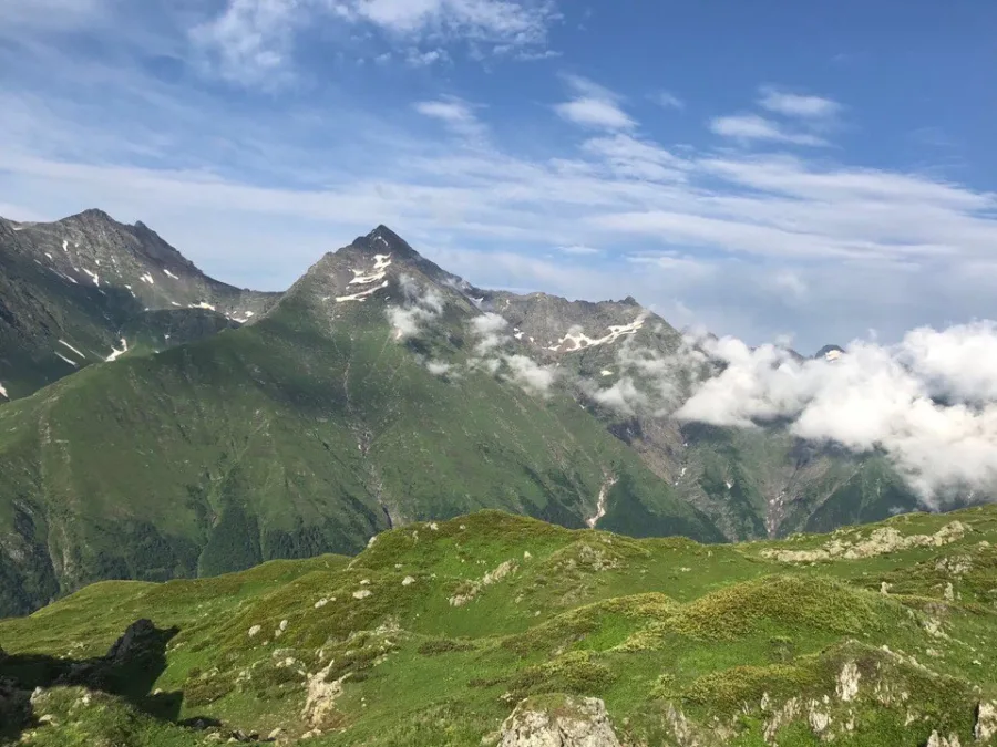 Плато Бзерпинский карниз